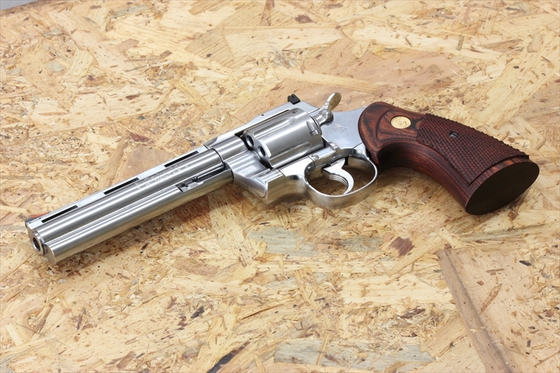 Wood Grip Colt Python.357 Magnum